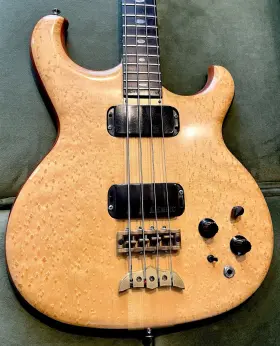 83-2289 Alembic Spoiler 4-string Electric Bass Guitar Birdseye Maple Ebony Fretboard