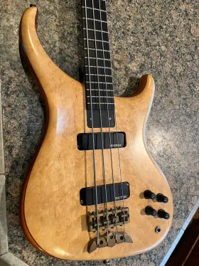 970w11015 Alembic 4 String Orion Bass Guitar