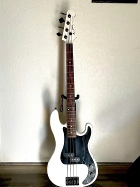 G616 Arbor Electric Bass P Style Vintage
