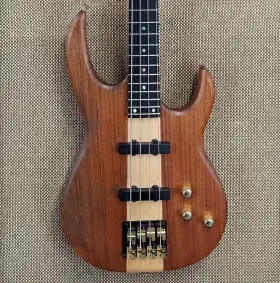 Lb-30 Carvin 2003 Lb30 - No Fret Wear Beautiful Wood Original Branded Strap