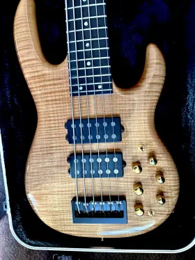Lb-76f Carvin Bass Lb76p Raro Madera De Maple Flama 18v Con Case Gator