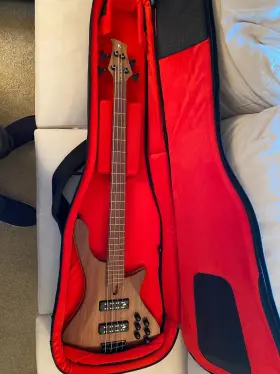 Llb4 Cole Clark Bass Guitar
