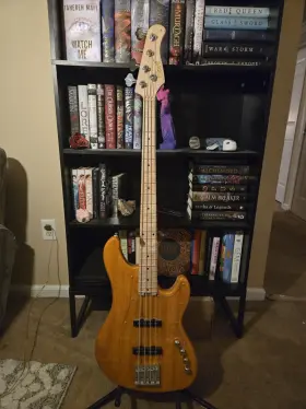 Jb74 Cort Jj Amber Electric Bass Guitar