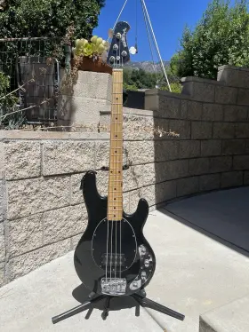 Ernie Ball Music Man 749699122098 Stingray Special Black Sparkle