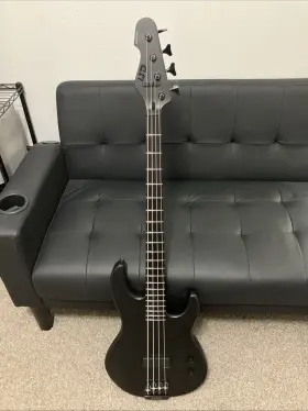 Lap4bkmblks Esp Ltd Black Metal Ap4 Bass Guitar Stainless Steel Frets Emg 35twx