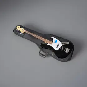 013-6200 Fender Standard Jazz Bass 4 String Electric Guitar Black Gig Bag Backpack Strap