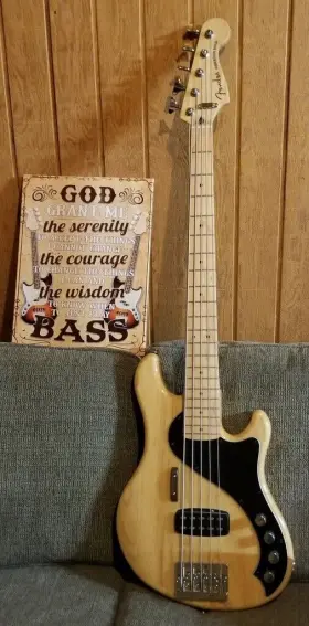 014-2700-331 Fender Dimension Deluxe V 5-string Bass With 18v Darkglass Tone Capsule And Gig Bag
