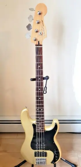 0148500523 Fender Blacktop Precision Bass Gold Pearl Dual Humbuckers Rosewood Fb New Gigbag