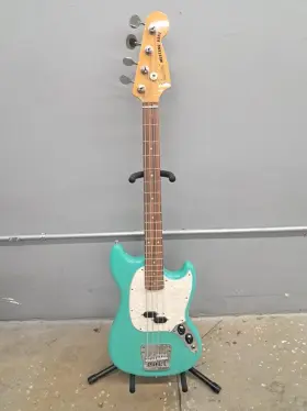 0149653373 Fender Vintera 60s Mustang 4-string Bass Sea-foam Green Pau Ferro Fingerboard