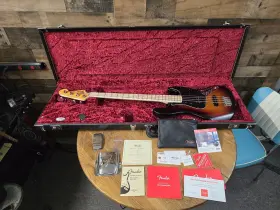 0190142800 Fender 2020 American Original 70s Jazz Bass