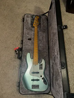 0193992718 Fender American Professional Ii Jazz Bass V - Maple Fingerboard Surf Green