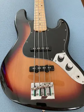 146200532 Fender Standard Jazz Bass