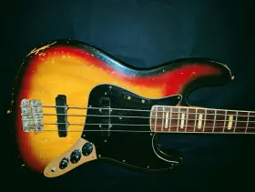 698760 Fender 1976 Jazz Bass Sunburst / Rosewood