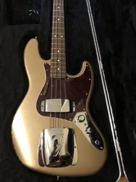Ft60s Fender 885978076468 Vintera Jazz Bass - Firemist Gold With Ii Rosewood Neck