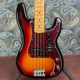 Ft60s Fender 885978960811 Vintera Iii Late Precision Bass 3-color Sunburst With Gig Bag