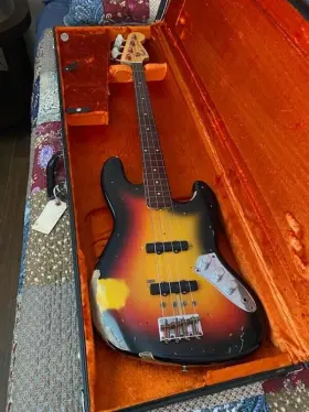 9235001332 Fender Custom Shop Jaco Pastorius Tribute Relic Jazz Bass 3-color Sunburst