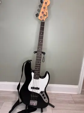Icsi20005923 Fender Squier Electric Jazz Bass By - Flat Black With Gig Bag