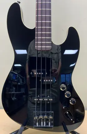 0254505506 Fender Japan 2022 Mij Aerodyne Jazz Bass - Black