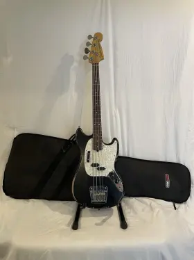 Fen0144060306 Fender Musical Instruments Corporation Jmj Road Worn Mustang 4 String Right Handed Electric Bass Guitar Black