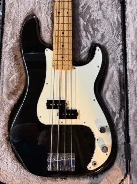 Mx16823650 Fender 2017 Black P-bass Standard Mexican With Hardshell Case Great Condition