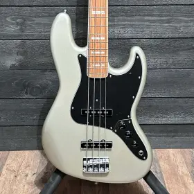 Mx22297007 Fender Vintera 70s Jazz Bass 4 String Electric Guitar - Inca Silver