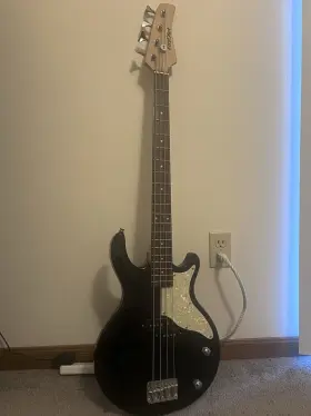 4ea080415340 First Act Firstact Bass Guitar