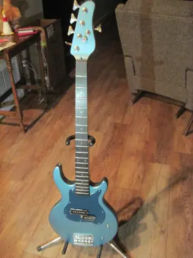 Me105modded First Act Nice P Style 5 String Bass Unique 4-to-5 Conversion Medium 32 Inch Scale