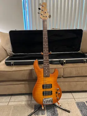 L2500 G&l Honey Burst 5 String Bass Built In Fullerton Ca