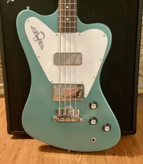 Gibson 711106531083 Thunderbird Bass Non-reverse Inverness Green With Case