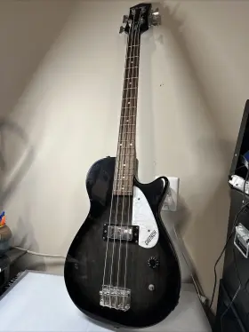 G2202 Gretsch Electromatic Junior Jet Short Scale Bass Black