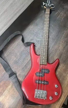 Gs100821247 Ibanez Mikro Gio 4-string Bass Red With Woodgrain Handle