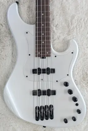 Mdm1000pw Ibanez 4-string Electric Bass Guitar With Bag Pearl White Finish