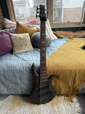 Srff806bks Ibanez 6-string Fan Fret Bass - Multi-scale 6 String