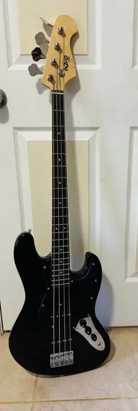 610712 Indio Jamm Electric Bass Guitar - Black