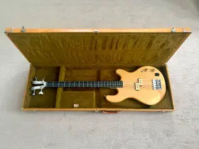 Dmz4000 Kramer 1981 Bass Guitar Original Hard Case Ohsc Made In Usa