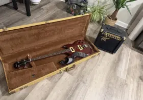 Mb-100 Madeira 1970s Vintage Bass Guitar With Case And Rogue Amp