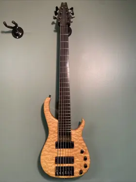 Quantum-6 Modulus Usa Quantum 6-strings Bass Bartolini Pickups And Hardshell Case