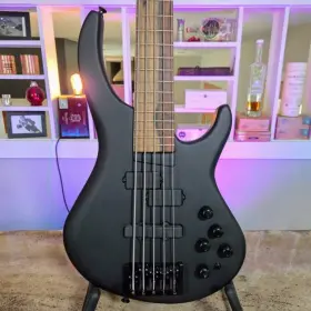 532-24 Mtd Lynn Keller Signature Model