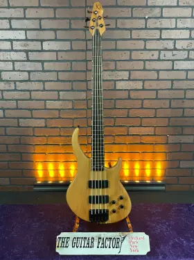 Grindbxp5-0408-u Peavey Grind Bxp Neck Through 5 String Electric Bass