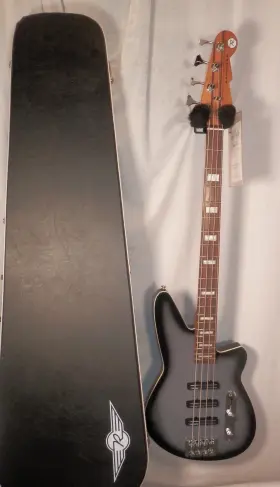 Reverend 810183039991 Triad Bass Periwinkle Burst With Hard Case