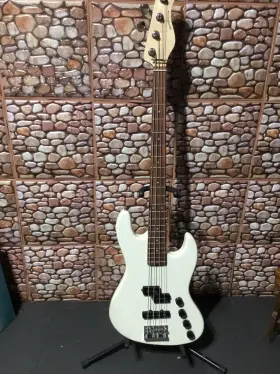 Sml21vw4 Sadowsky Metroline 21-fret Verdine White Artist Line Bass Red Alder Body