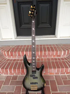 Yb-639 Samick 1990s Thunderbolt Bass Project Needs Electronic Work. Rare And Rocks