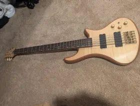 Studio-5 Schecter 2770 Stiletto Fl Electric Bass Guitar