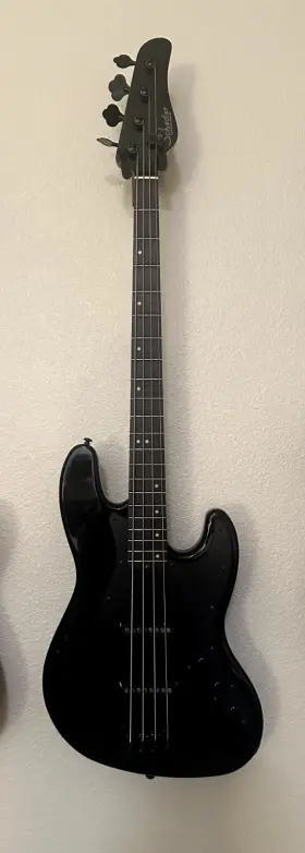 2911 Schecter J4 Bass Guitar 4 String