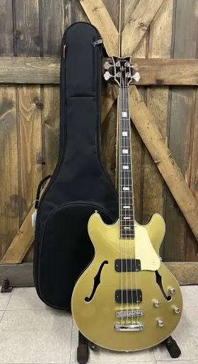 1551 Schecter Guitar Research Corsair 4-string Electric Bass Gold Road Runner Case