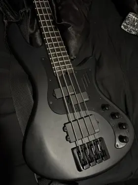 Stiletto-4 Schecter Guitar Research 2275 Stealth Pro Ex Satin Black