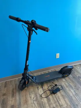Segway 841450001182 Used - Ninebot F2 Electric Scooter With 25 Mi Max Operating Range And 18 Mph M