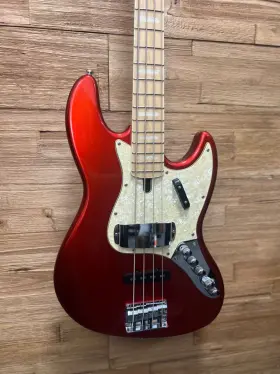 Sml-3004 Sire Marcus Miller V7 Vintage Swamp Ash 4-string Bass -bright Metallic Red- Exc