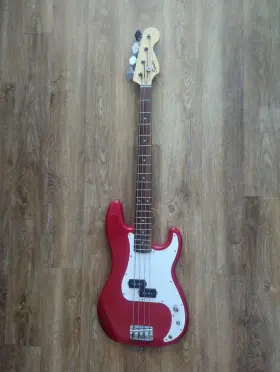 0370500505 Squier Fender Precision Bass Sbl012650