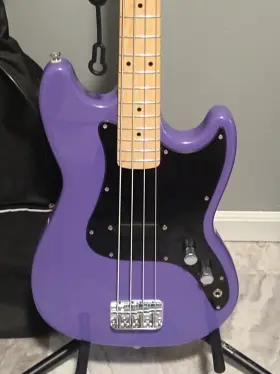 0373803526 Squier Sonic Bronco Bass Limited Edition Ultra Violet With Gig Bag And Box